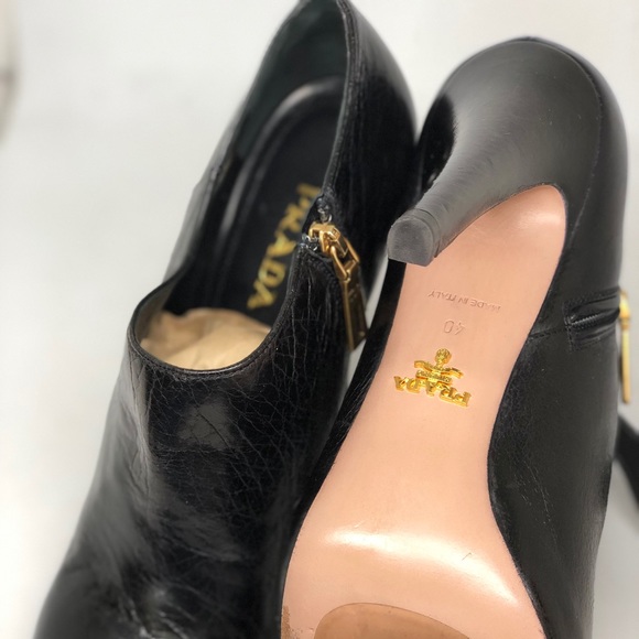 PRADA💥SOLD OUT💥Ankle Black Boots Size 40/US 9 - Picture 5 of 8